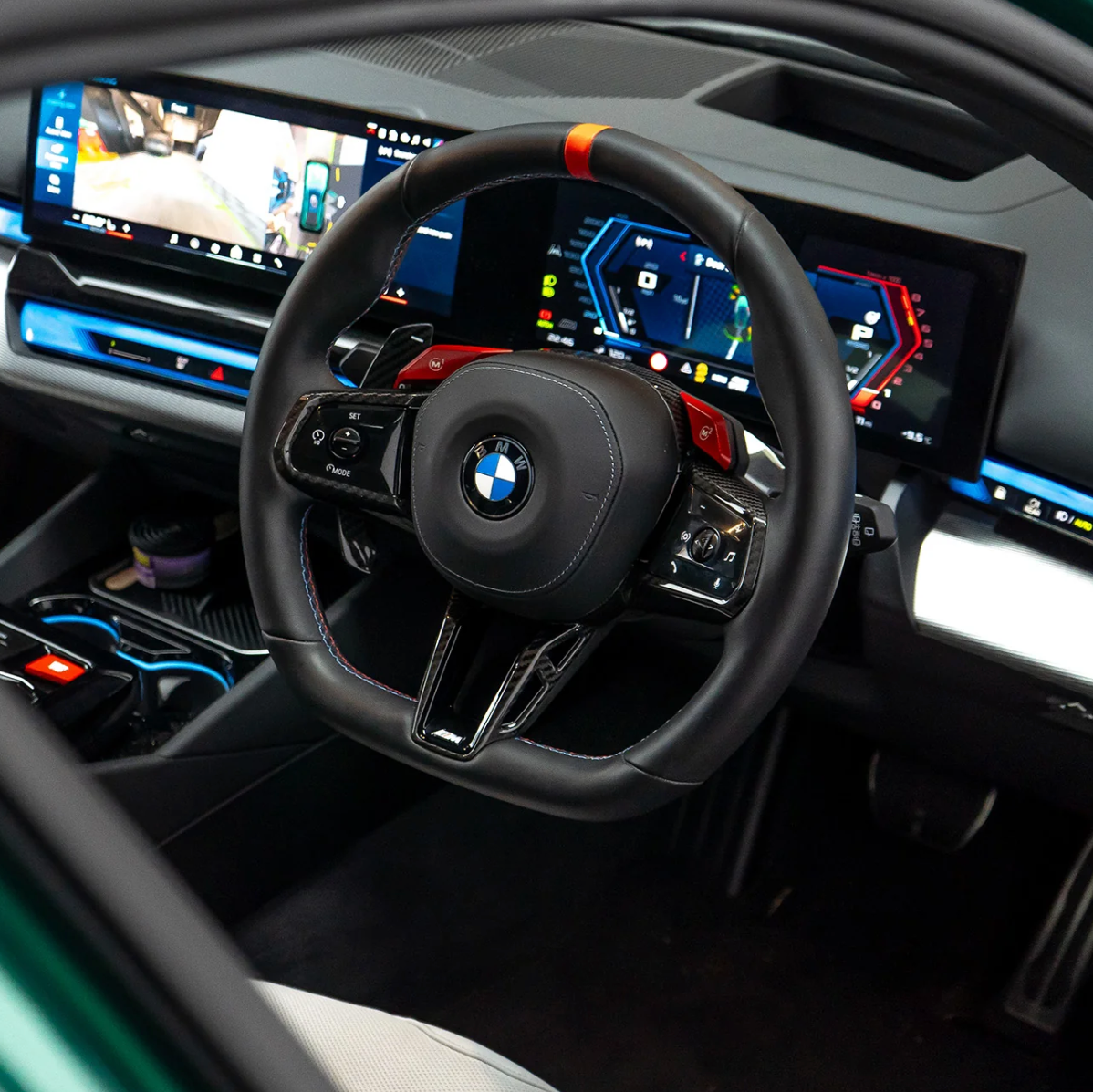 BMW G90 M5-Style Custom Steering Wheel with Airbag & Carbon Trim