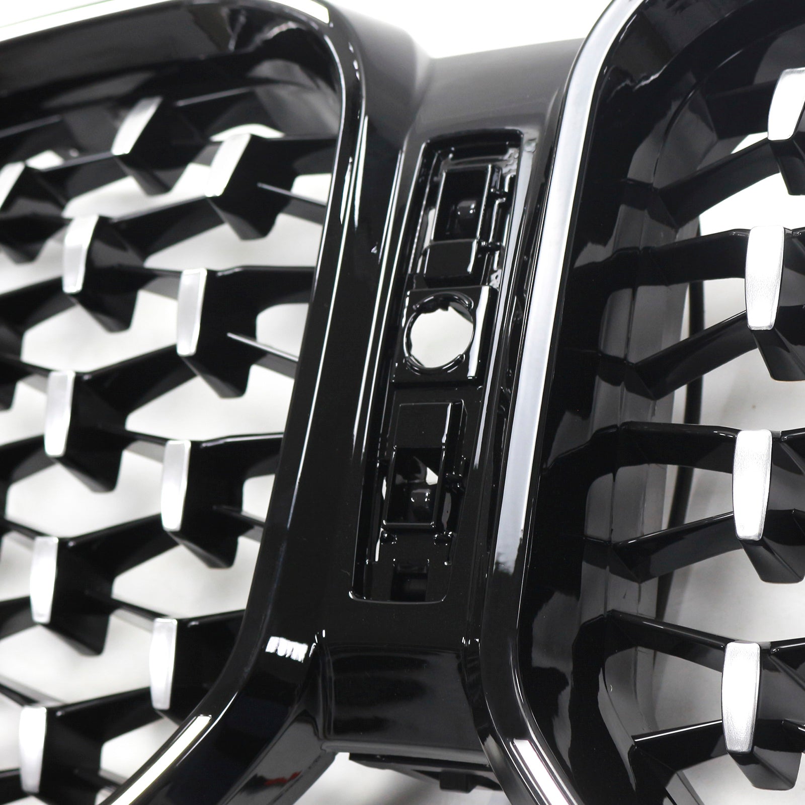 2022-2025 BMW X3 G01 X4 G02 Diamond Chrome Front Bumper Kidney Grille