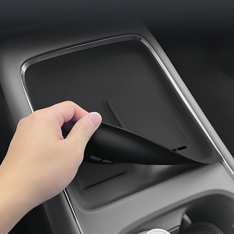 Center Console Wireless Charger Anti-Slip Mat Fit Xpeng P7+ 2026