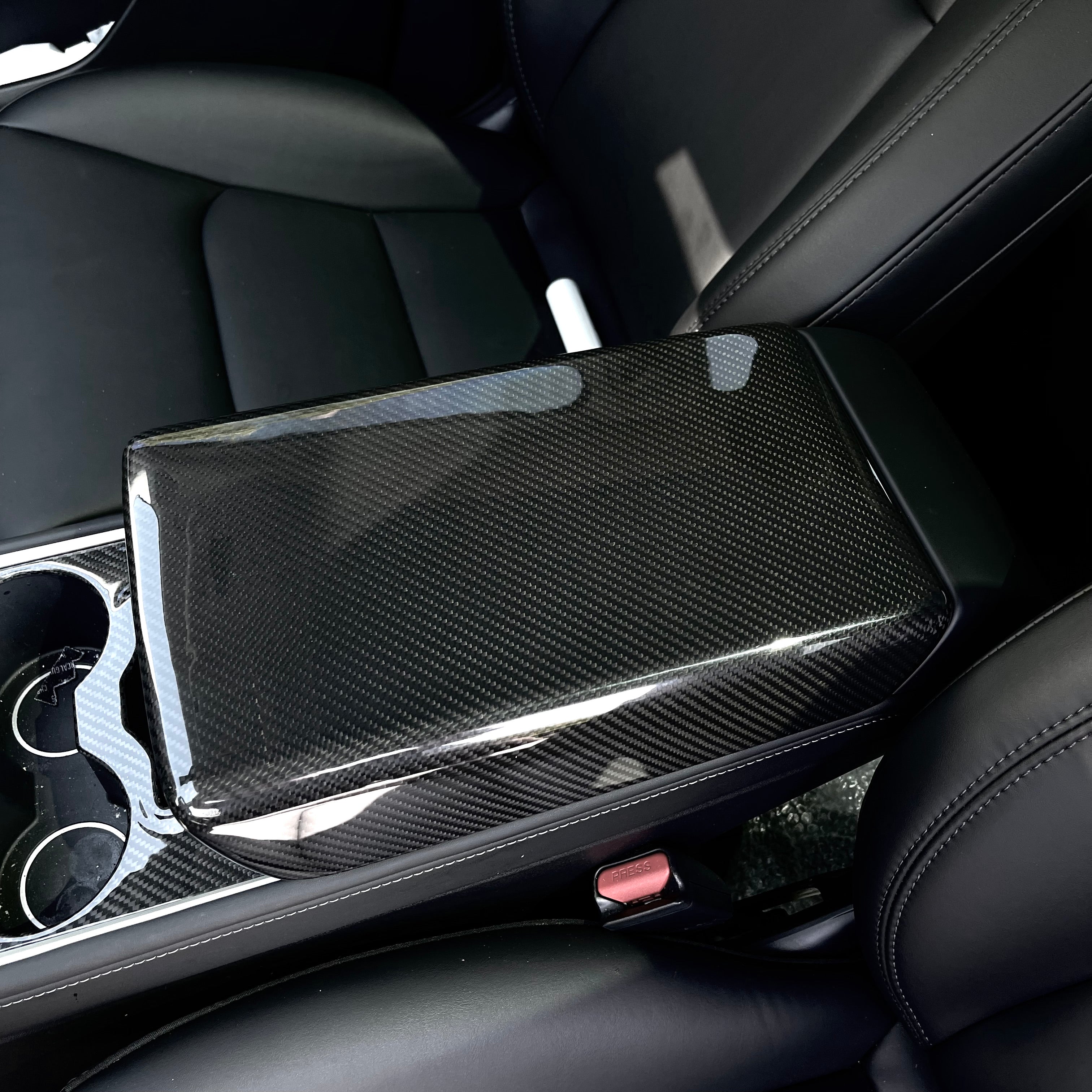 Model 3 / Y Armrest Cover - Carbon Fiber Interior Mods - Tesery Official Store
